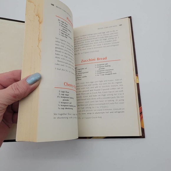 Lot of‎ 2 Vintage Cookbooks The Fabulous Egg 1979 & Rival Crock Pot Cooking 1975 - Picture 5 of 11